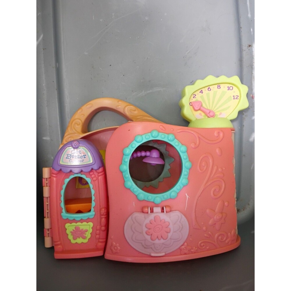 LPS Littlest Pet Shop Get Better Center Vet Play Set 2005 Vintage-gry